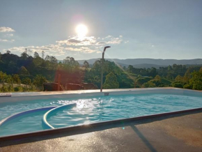 Sítio Âmbar - Piscina, Wi-fi e lago de pesca !